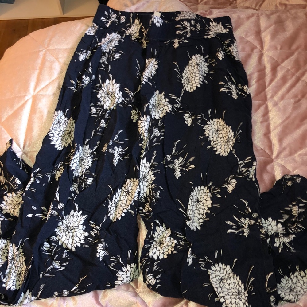 Francesca’s long flowy pants